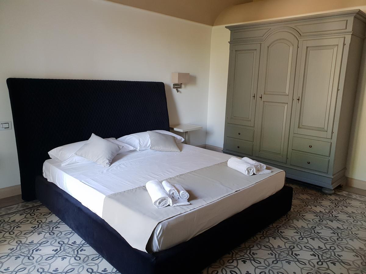 Villa Natia Mottola Esterno foto